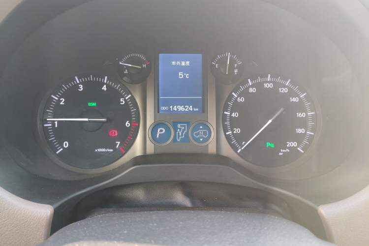 Used Lexus GX 2015 400 Luxury Edition Odometer Close Up