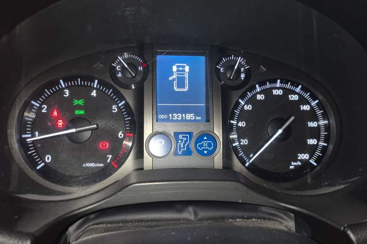 Used Lexus GX 2015 400 Luxury Edition Odometer Close Up