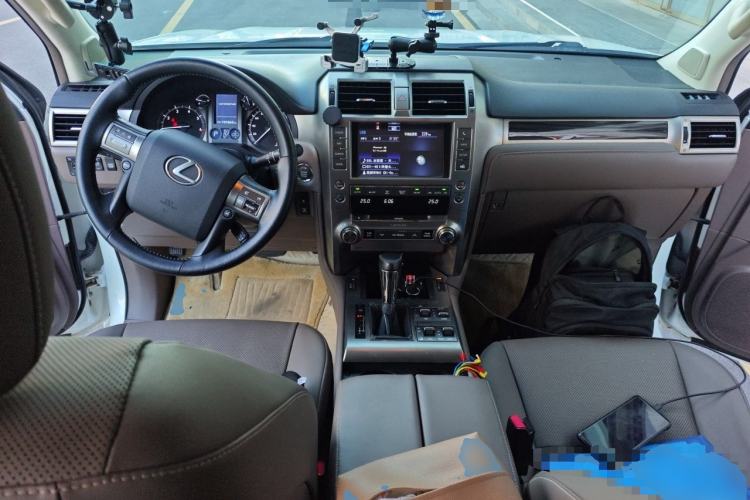 Used Lexus GX  Center Console