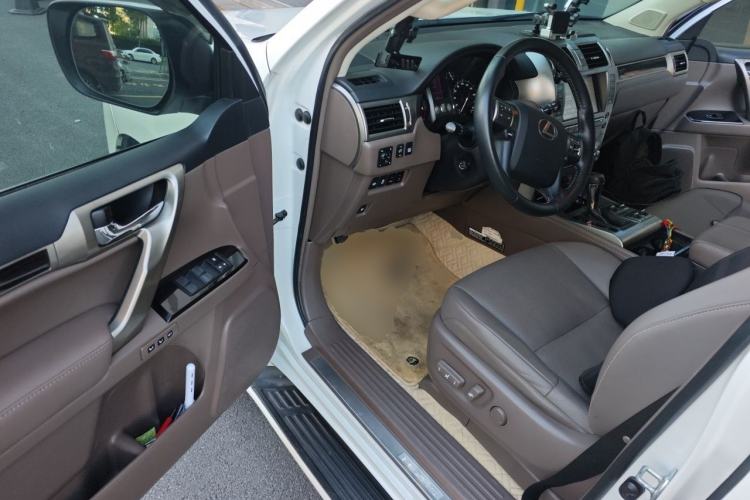 Used Lexus GX  Driver Seat