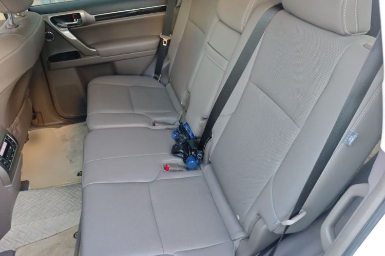 Used Lexus GX  Left Rear Seat