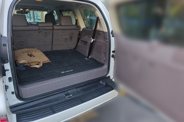 Used Lexus GX  Trunk