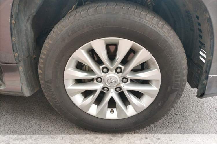 Used Lexus GX  Right Front Wheel Hub