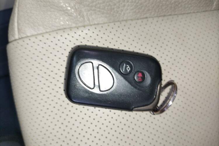 Used Lexus GX  Vehicle Key