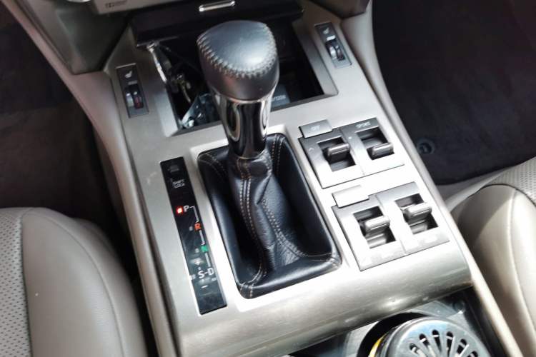 Used Lexus GX  Gear Lever