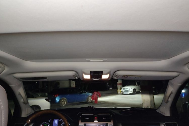 Used Lexus GX  Headliner