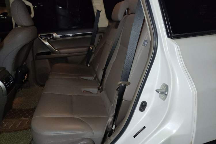 Used Lexus GX  Left Rear Seat
