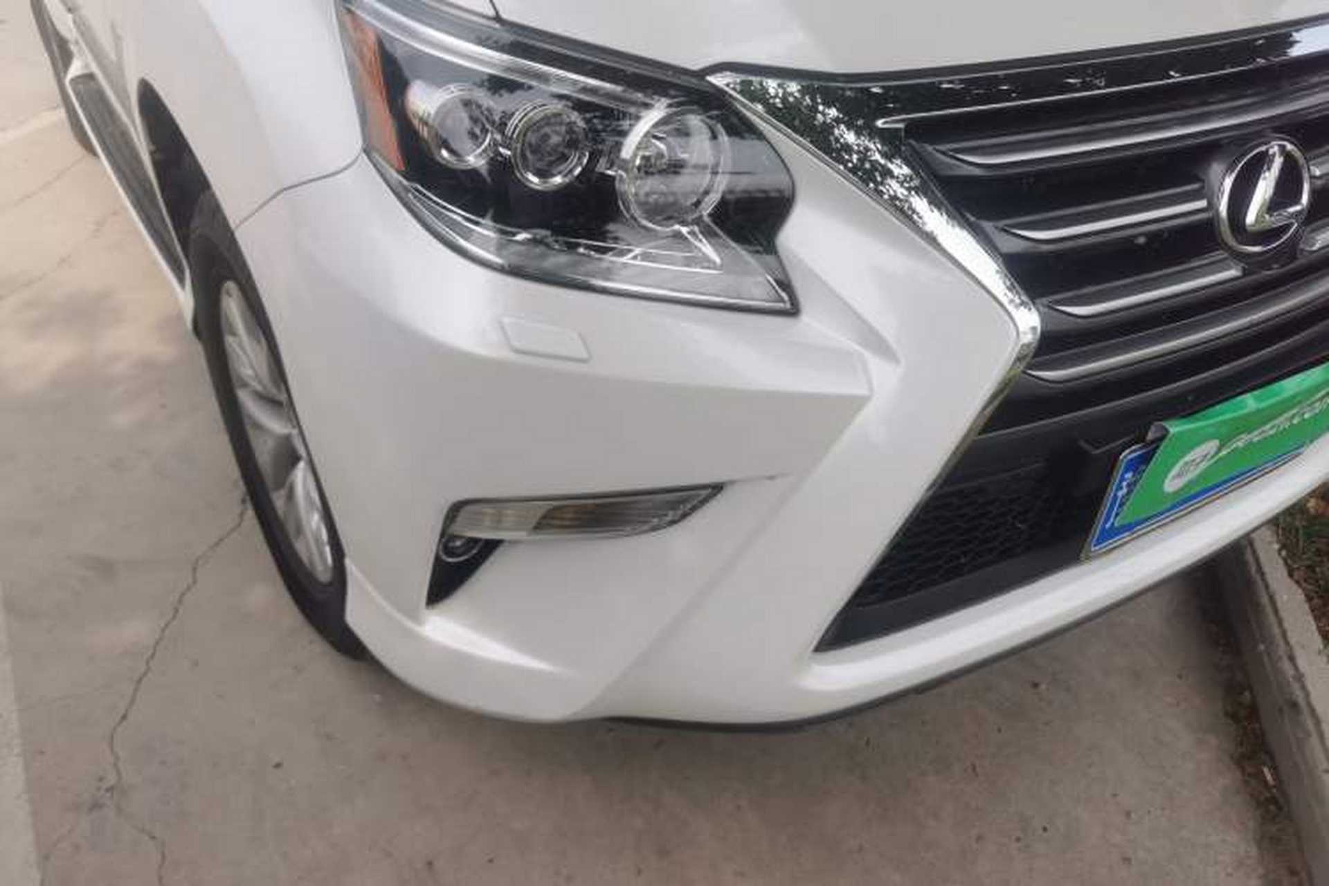 Used Lexus GX  Right Front Headlight