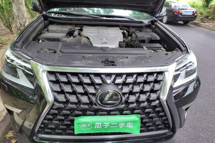 Used Lexus GX  Engine Bay