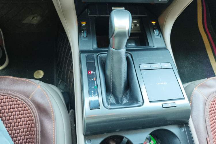 Used Lexus GX  Gear Lever