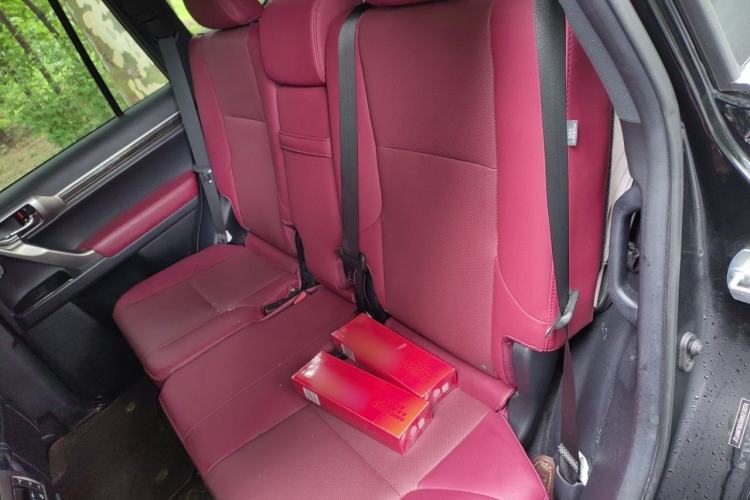 Used Lexus GX  Left Rear Seat