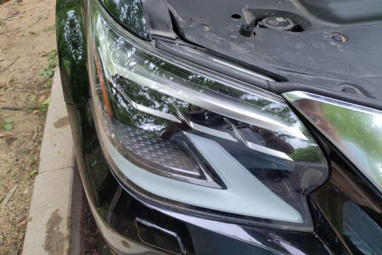 Used Lexus GX  Right Front Headlight