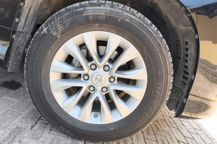 Used Lexus GX  Right Front Wheel Hub