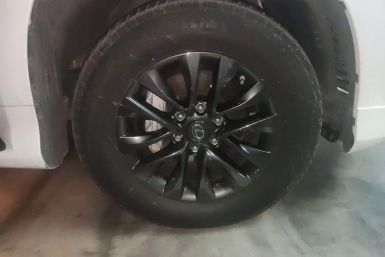 Used Lexus GX  Right Front Wheel Hub