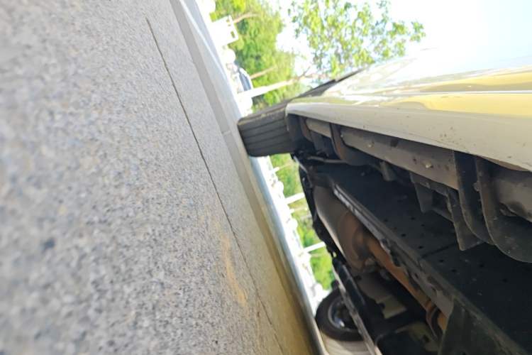 Used Lexus GX  Chassis Front Right