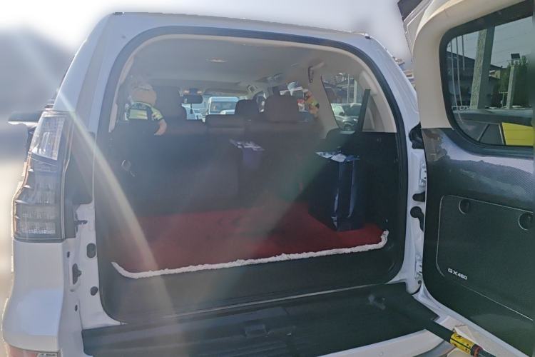 Used Lexus GX  Trunk