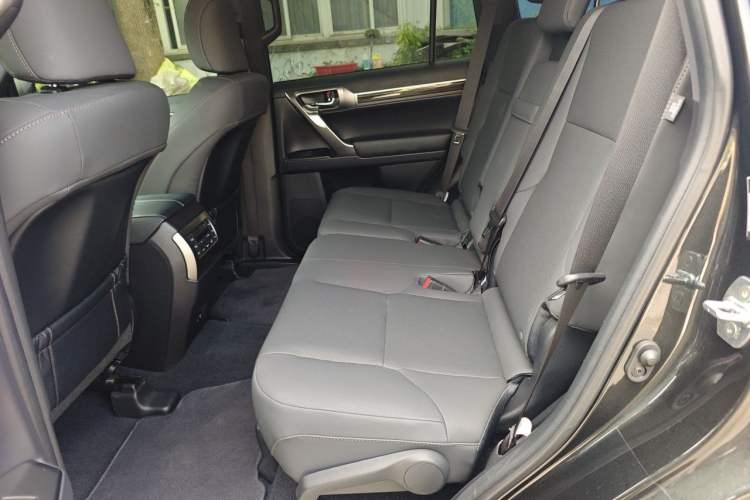 Used Lexus GX  Left Rear Seat