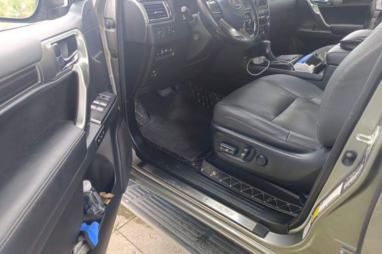 Used Lexus GX  Driver Seat