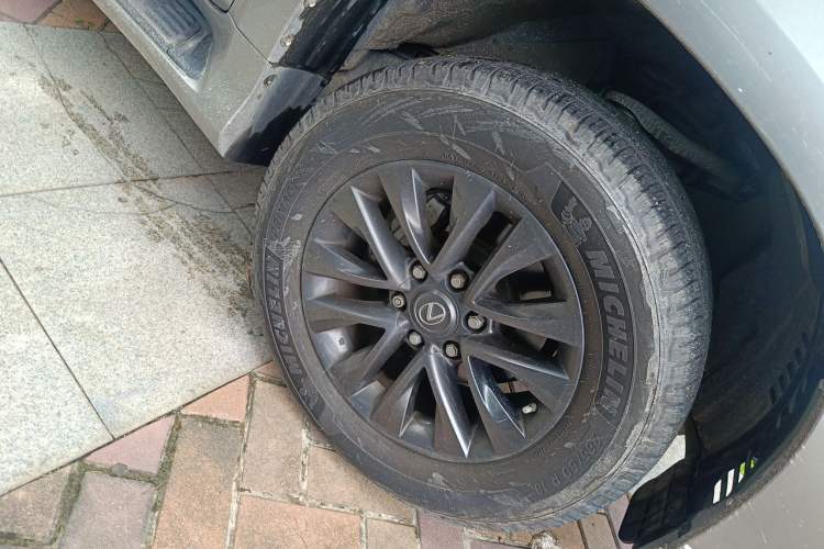 Used Lexus GX  Right Front Wheel Hub