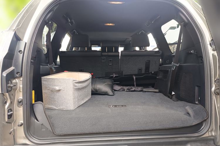 Used Lexus GX  Trunk