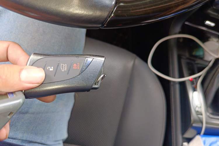 Used Lexus GX  Vehicle Key
