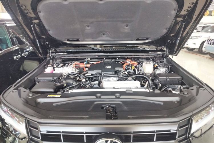 Used Lexus GX 2024 OVERTRAIL Yuanfeng Edition Engine Bay