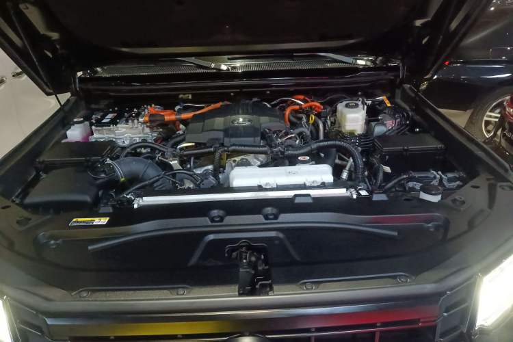 Used Lexus GX 2024 OVERTRAIL Yuanfeng Edition Engine Bay
