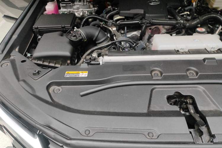 Used Lexus GX 2024 OVERTRAIL Yuanfeng Edition Engine Bay Right