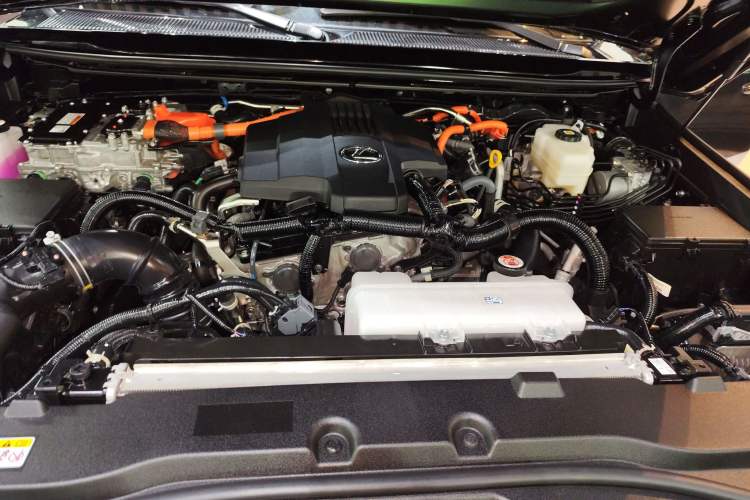 Used Lexus GX 2024 OVERTRAIL Yuanfeng Edition Engine Bay