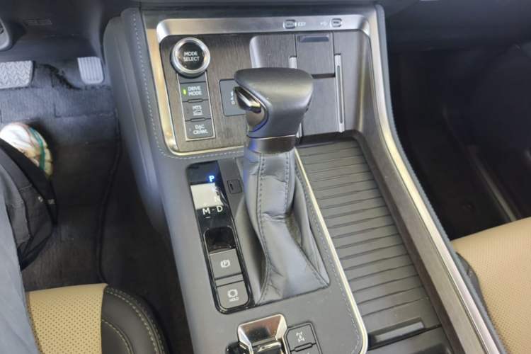 Used Lexus GX 2024 OVERTRAIL Yuanfeng Edition Gear Lever