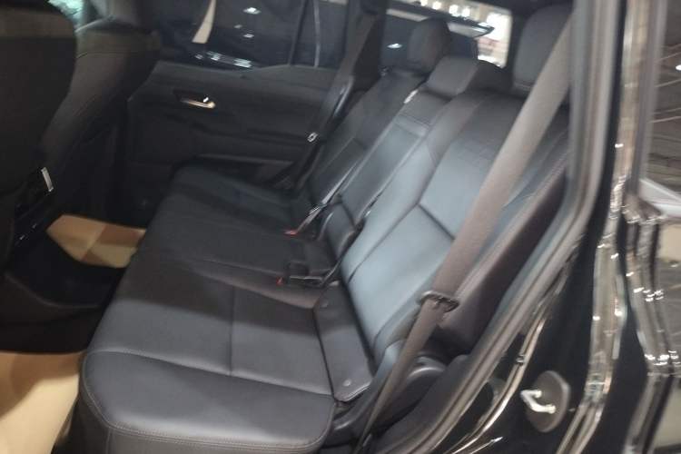 Used Lexus GX 2024 OVERTRAIL Yuanfeng Edition Left Rear Seat