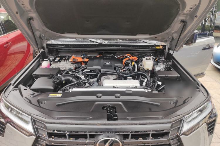 Used Lexus GX 2024 OVERTRAIL Yuanfeng Edition Engine Bay