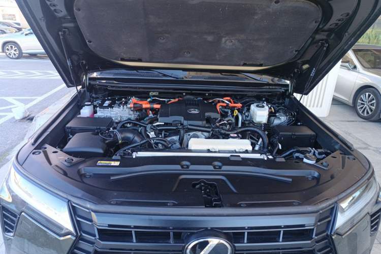 Used Lexus GX 2024 OVERTRAIL Yuanfeng Edition Engine Bay
