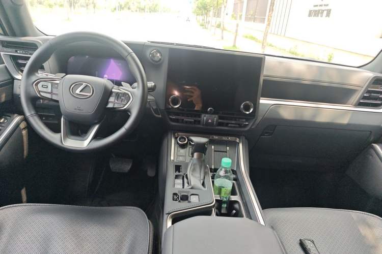 Used Lexus GX 2024 Lingfeng Edition Center Console