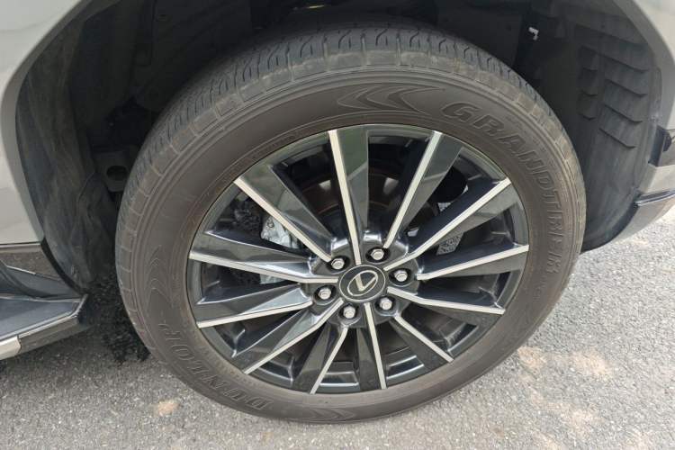 Used Lexus GX 2024 Lingfeng Edition Right Front Wheel Hub