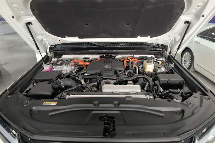 Used Lexus GX 2024 OVERTRAIL Yuanfeng Edition Engine Bay