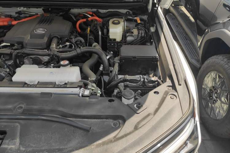 Used Lexus GX 2024 OVERTRAIL Yuanfeng Edition Engine Bay Left