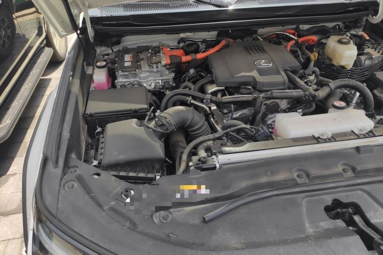 Used Lexus GX 2024 OVERTRAIL Yuanfeng Edition Engine Bay Right