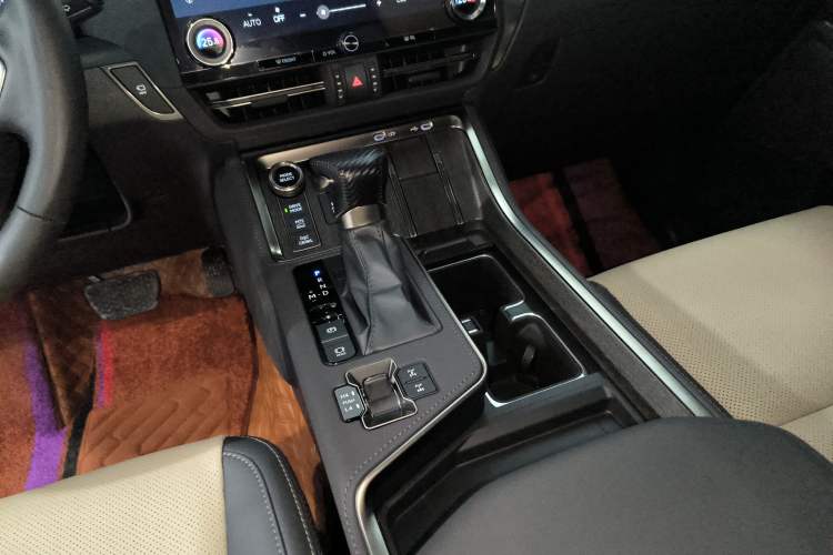 Used Lexus GX 2024 OVERTRAIL Yuanfeng Edition Gear Lever
