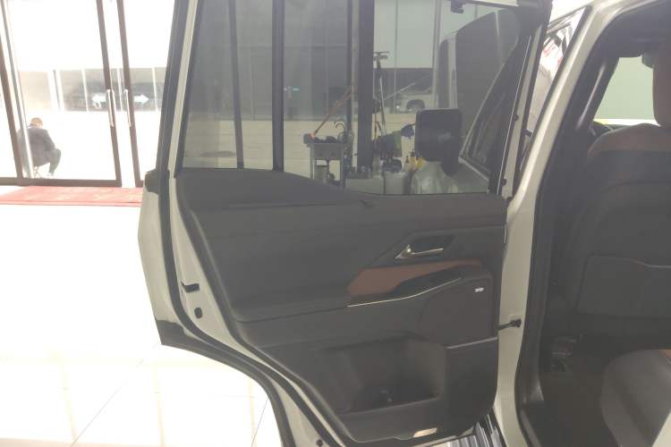 Used Lexus GX 2024 Lingfeng Edition Left Rear Door Interior