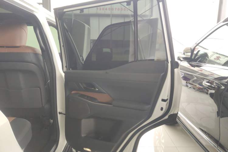 Used Lexus GX 2024 Lingfeng Edition Right Rear Door Interior