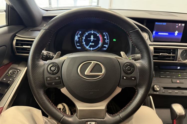 Used Lexus IS 2015 200t F SPORT Interior 2