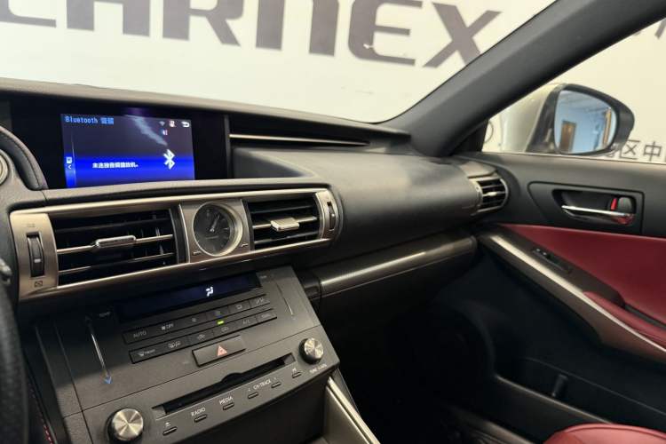 Used Lexus IS 2015 200t F SPORT Interior 3
