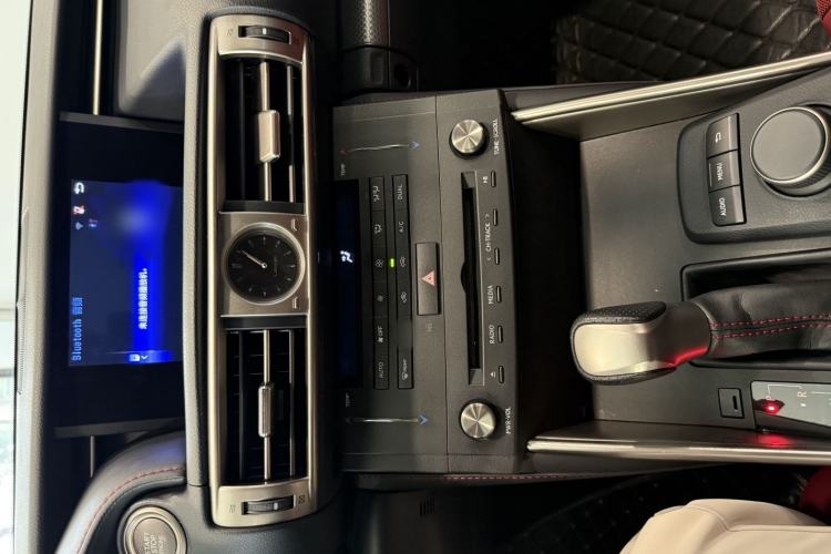 Used Lexus IS 2015 200t F SPORT Interior 7