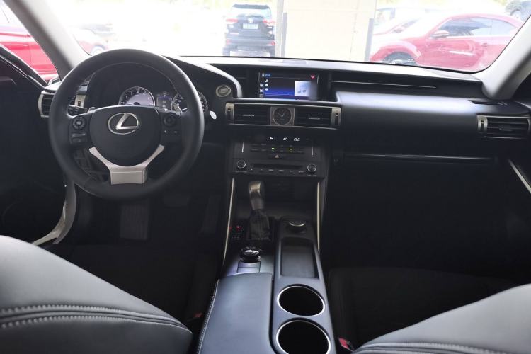 Used Lexus IS 2013 250 Leading Edition Center Console