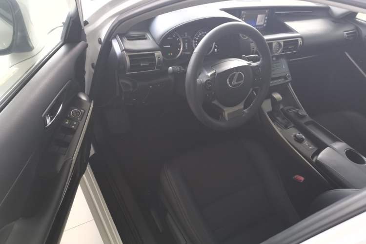 Used Lexus IS 2013 250 Leading Edition Driver Seat