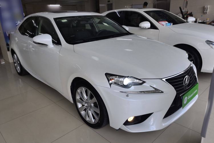 Used Lexus IS 2013 250 Leading Edition Front Right 45 Deg