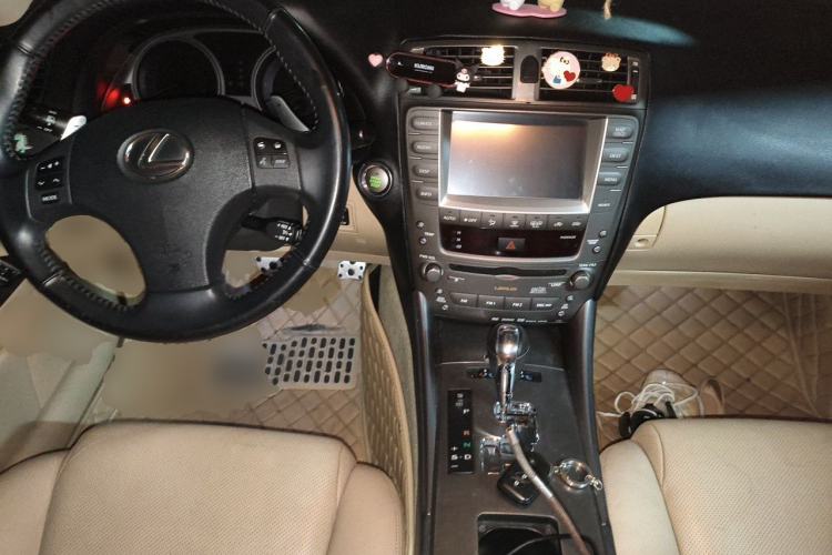 Used Lexus IS 2006 300 Center Console