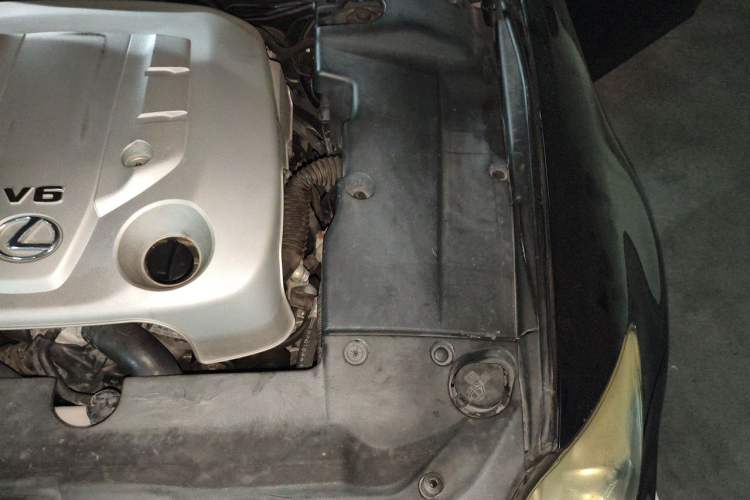 Used Lexus IS 2006 300 Engine Bay Left
