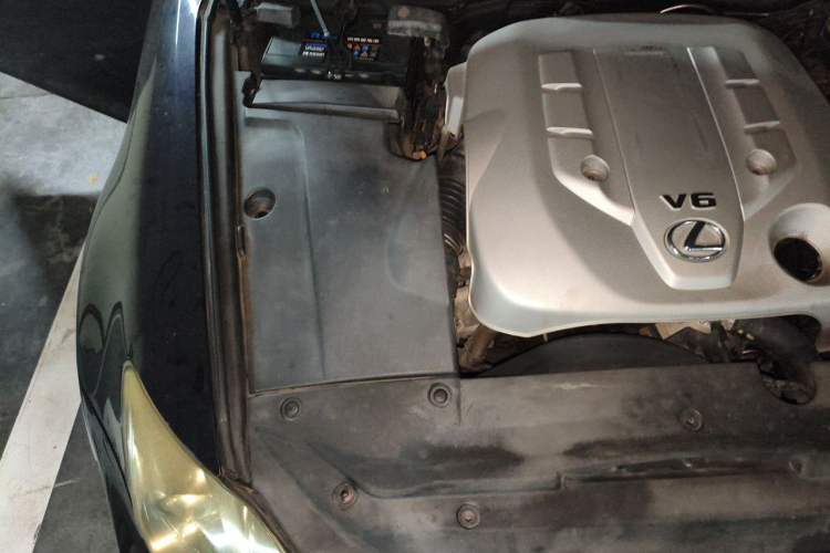Used Lexus IS 2006 300 Engine Bay Right